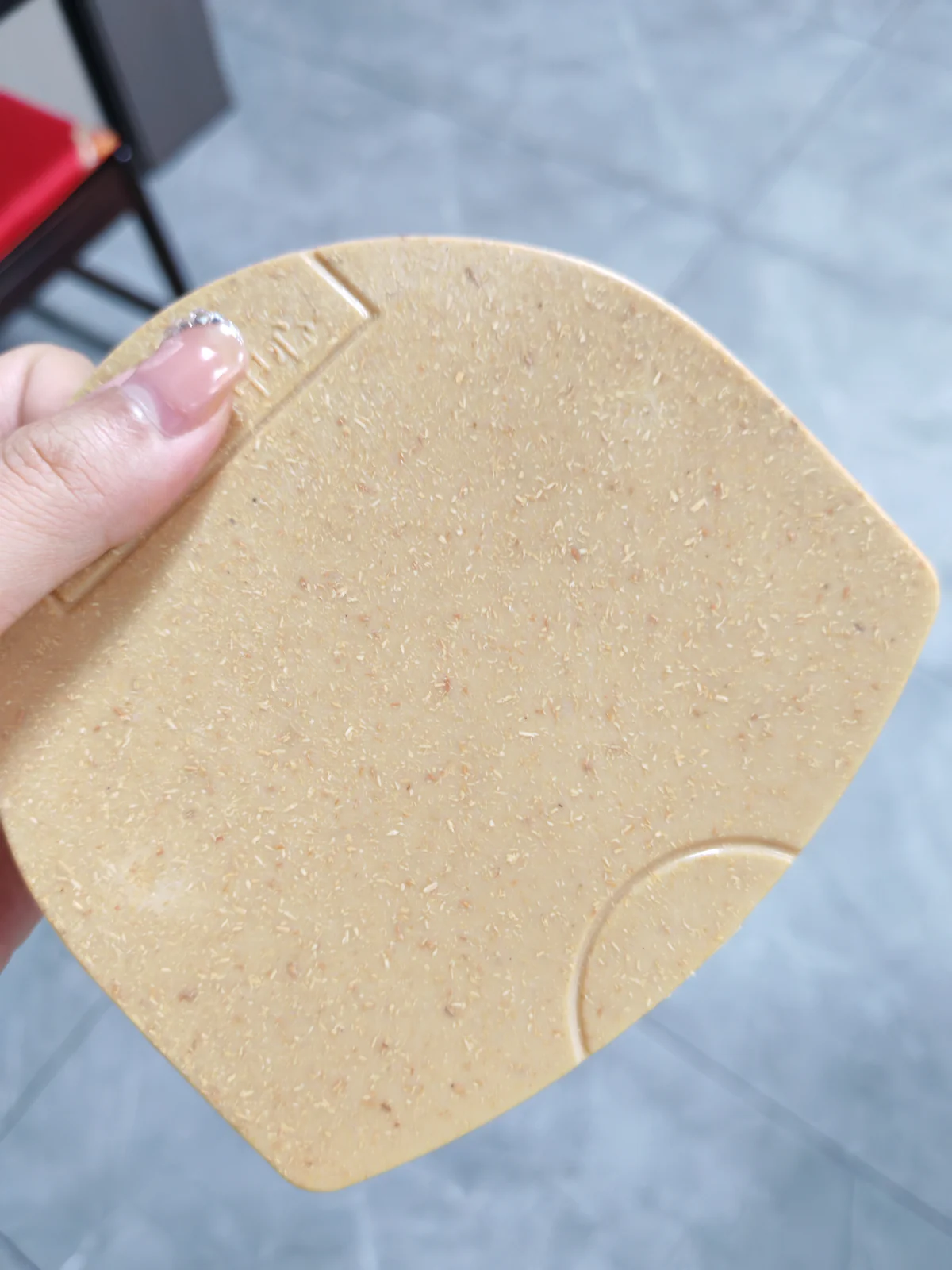 Handheld wood fiber PP P179302-SM molded sample plaque